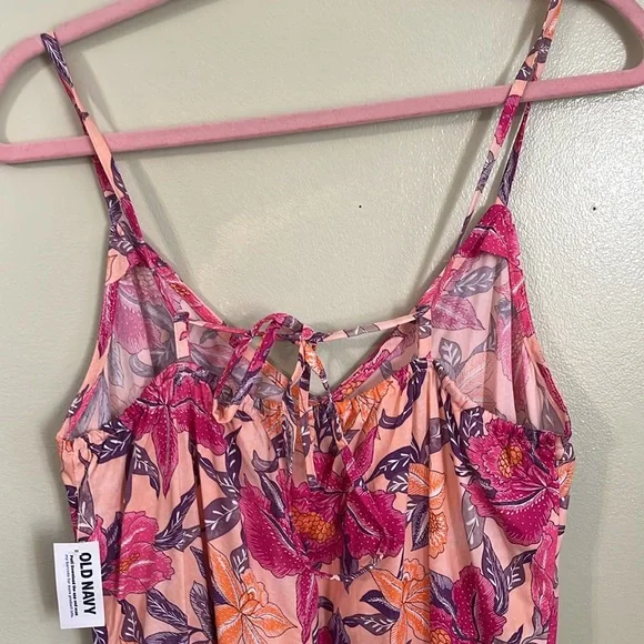 Old Navy sleeveless v- neckline tie back peach Floral Maxi Dress size small